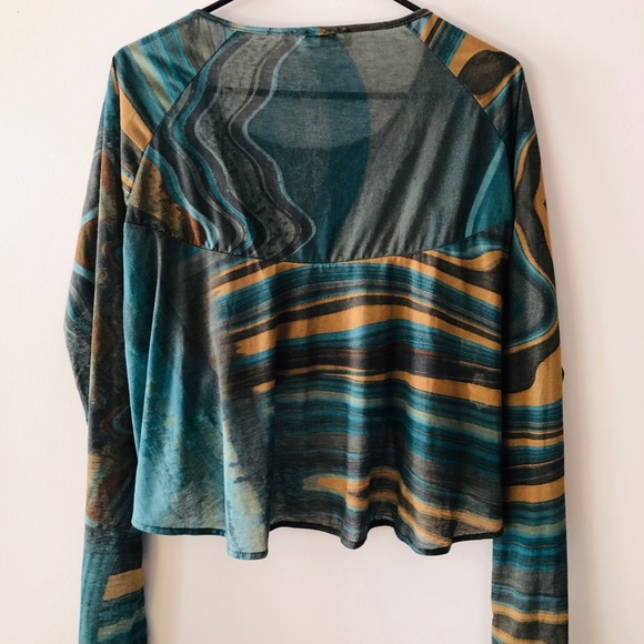 Beautiful blouse - Picture 4 of 4